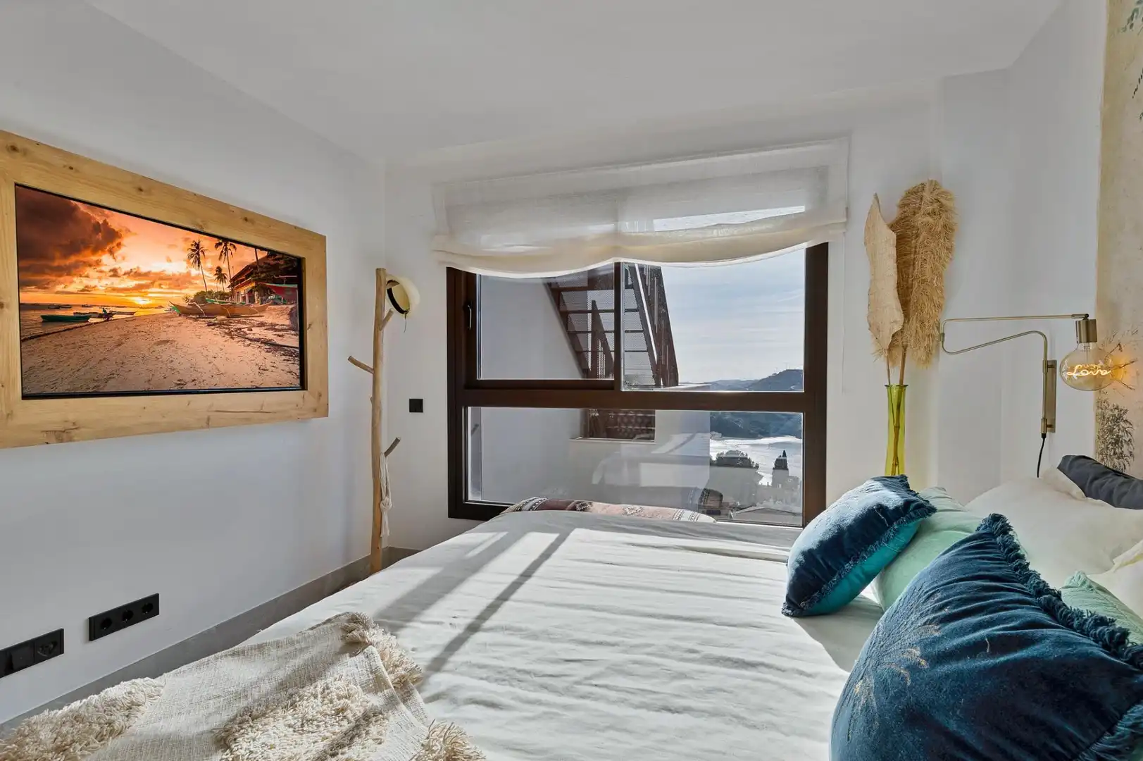 Bedroom of Attic for sale in Istán  with Air Conditioner, Private garden and Terrace