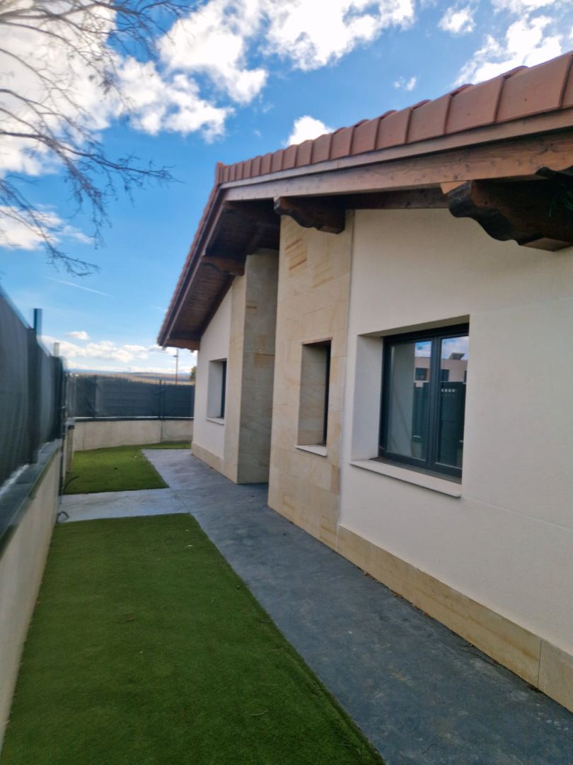 Exterior view of House or chalet for sale in Haro  with Heating and Private garden