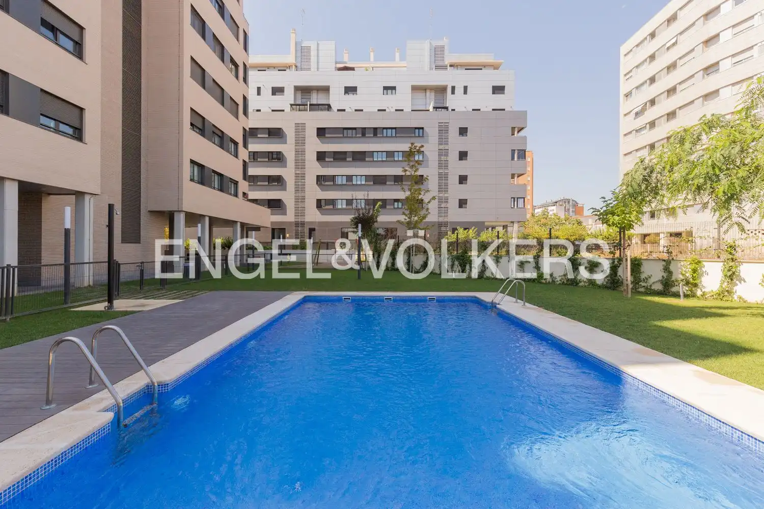 Piscina de Pis de lloguer en  Valencia Capital amb Aire condicionat, Calefacció i Terrassa