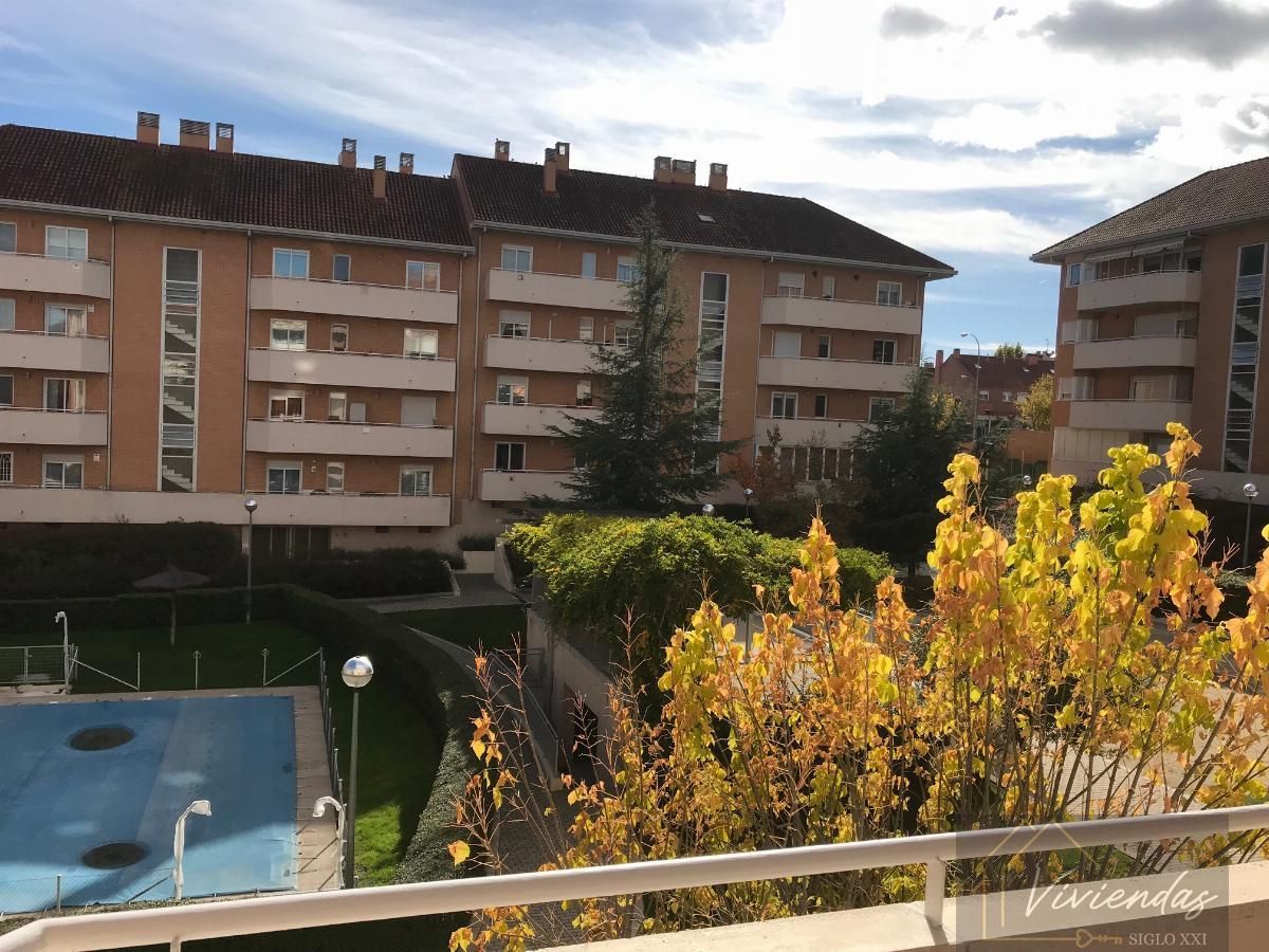 Bedroom of Flat for rent in Boadilla del Monte  with Air Conditioner, Heating and Terrace
