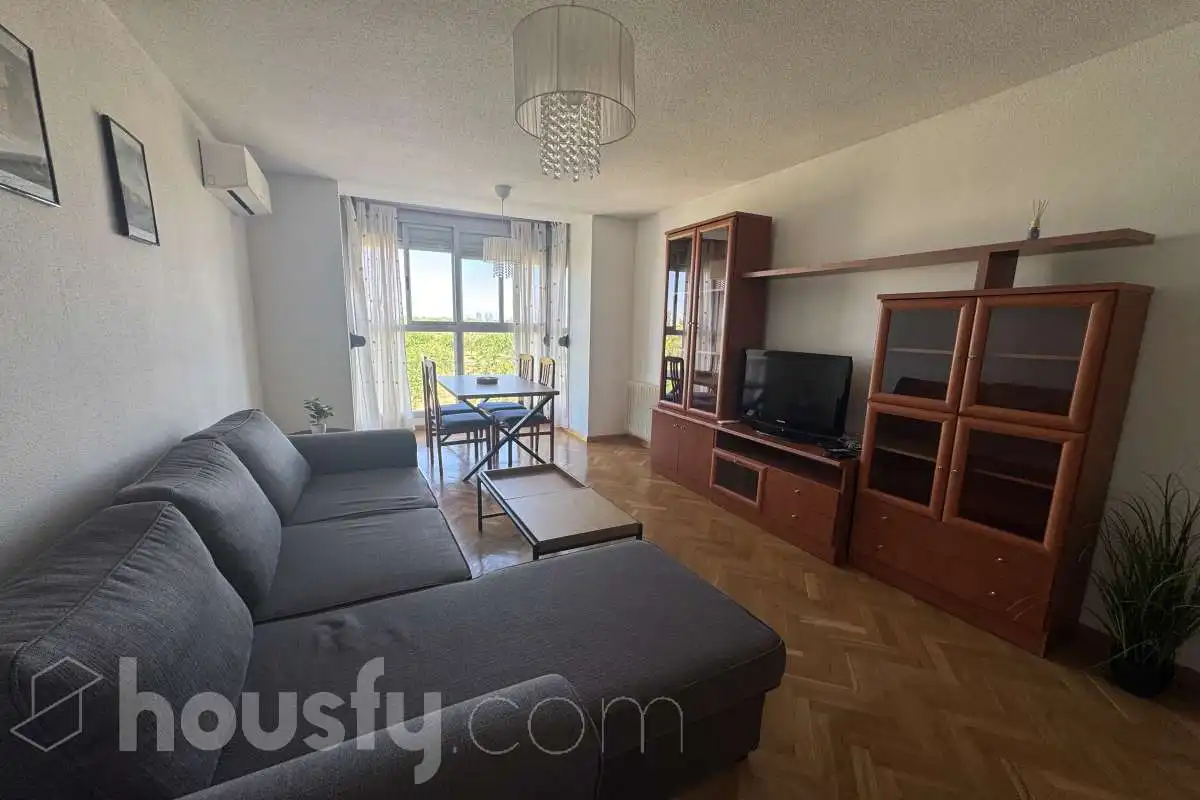 Sala de estar de Piso de alquiler en Madrid con Trastero y Amueblado