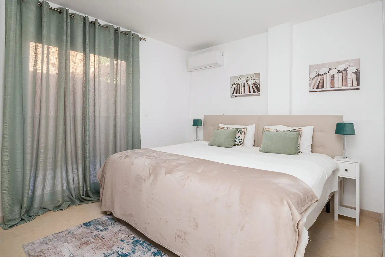 Habitación de Ático en venta en Marbella con Terraza y Amueblado