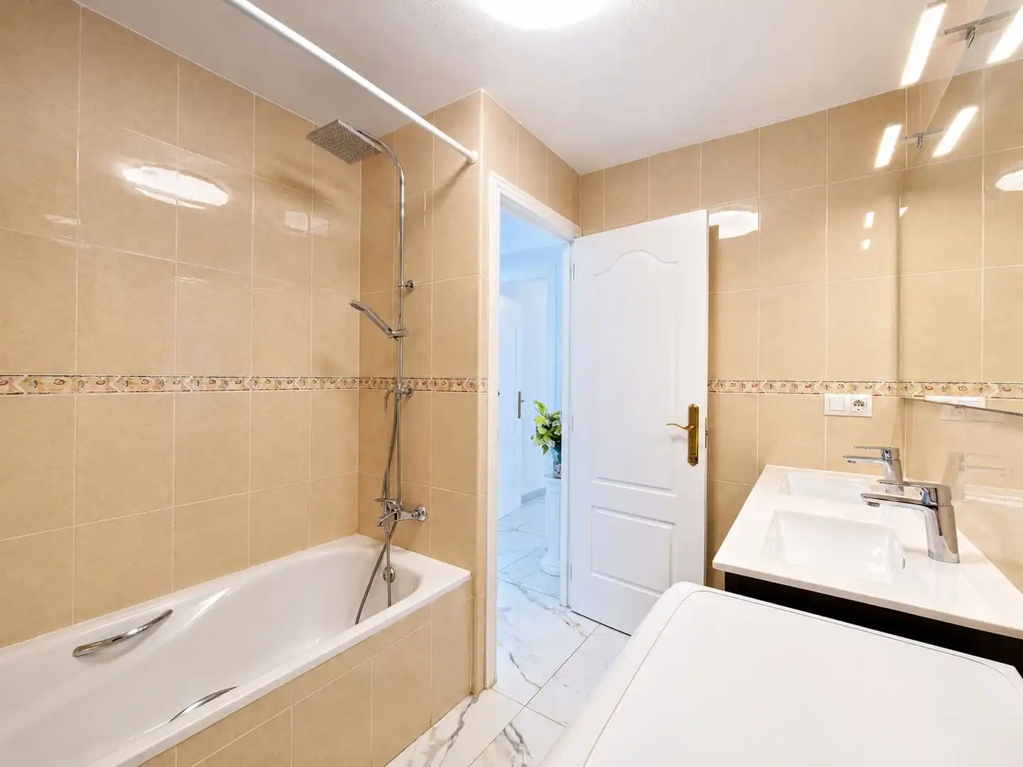 Bany de Apartament en venda en Calpe / Calp amb Terrassa i Moblat