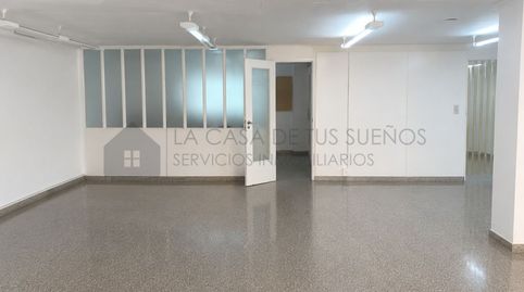 AMPLIA ENTREPLANTA CON POSIBILIDAD DE HACER VIVIENDA U OFICINA