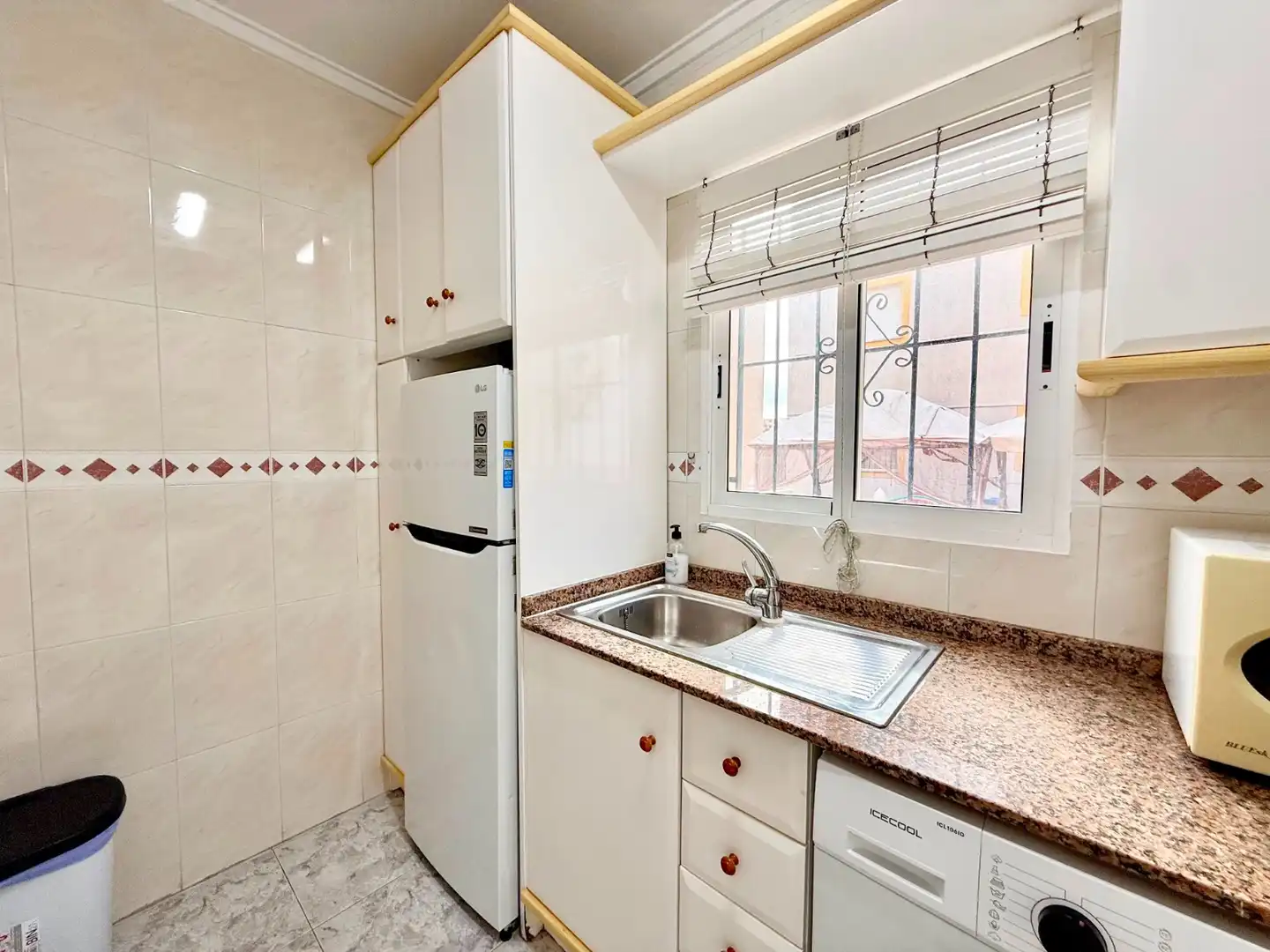 Cocina de Casa o chalet de alquiler en Torrevieja con Aire acondicionado, Terraza y Piscina