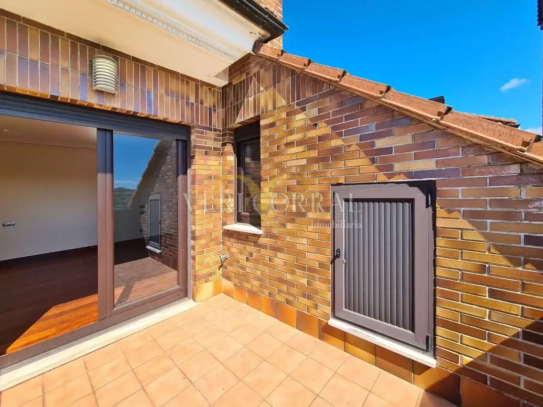 Terraza de Casa o chalet en venta en Oviedo  con Calefacción, Jardín privado y Terraza