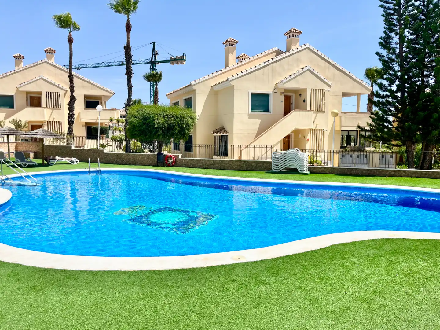 Piscina de Apartament en venda en Orihuela amb Aire condicionat, Jardí privat i Terrassa