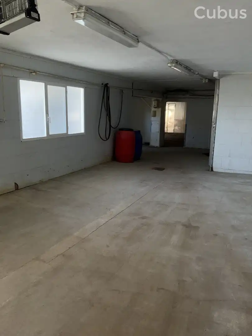 Gewerbefläche zum Verkauf in Sant Joan Les Fonts, imagen 4