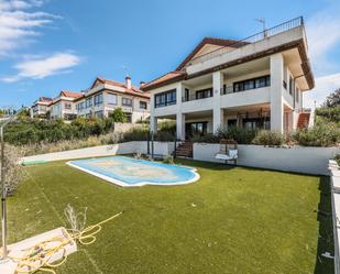 Jardí de Casa o xalet en venda en Layos amb Aire condicionat, Terrassa i Piscina