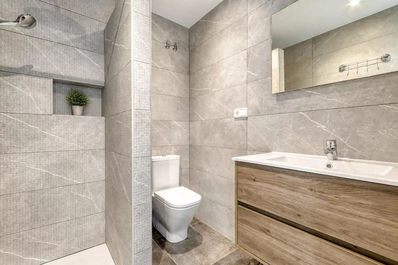 Casa con terraza en venta en Calle DE NAVARRA, imagen 48