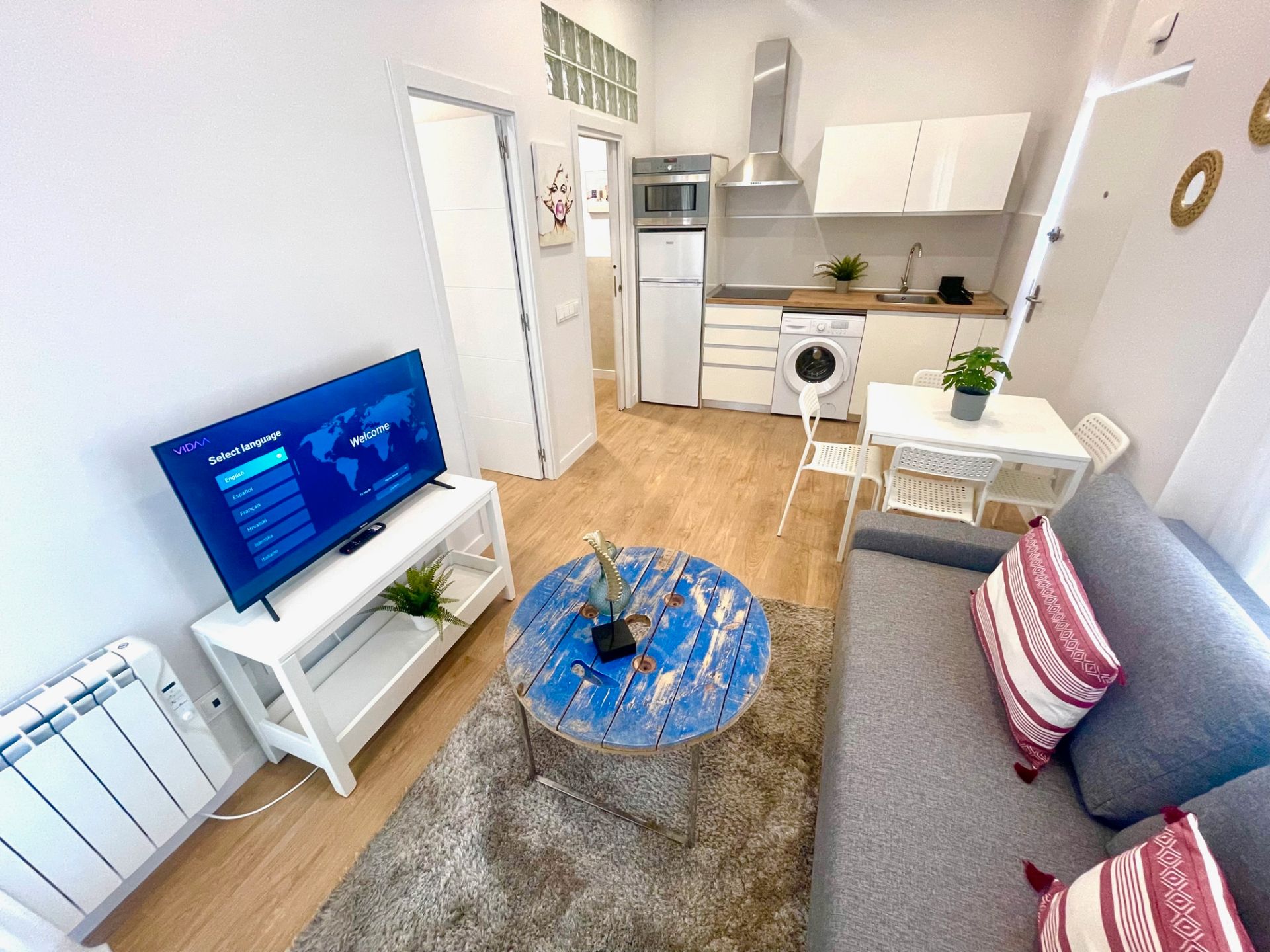 Living room of Flat for sale in  Madrid Capital  with Heating and Furnished