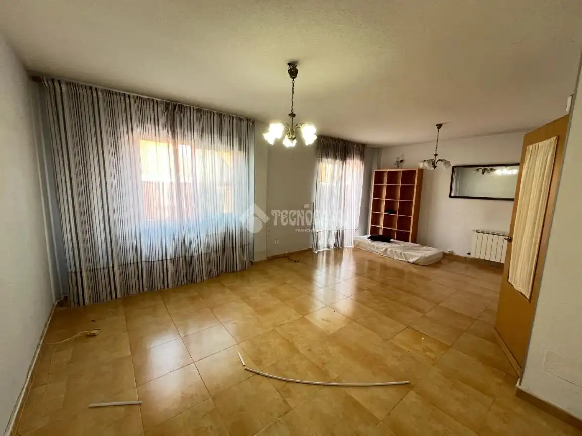 Casa aparellada en venda a Loeches, imagen 10