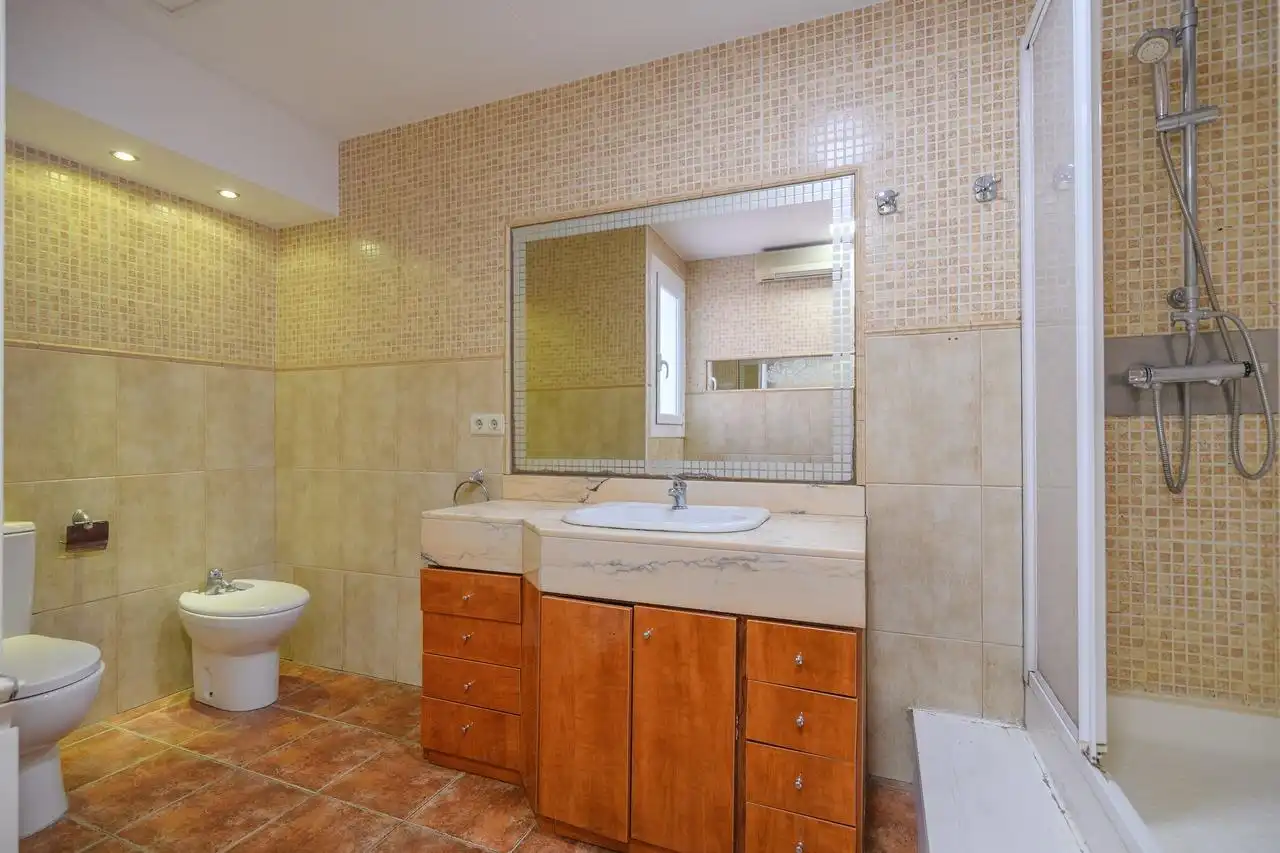 Bathroom of Flat for sale in Sant Joan de Vilatorrada  with Air Conditioner and Heating