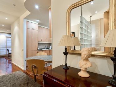 Appartement compact avec balcon à vendre à COMTE D'URGELL