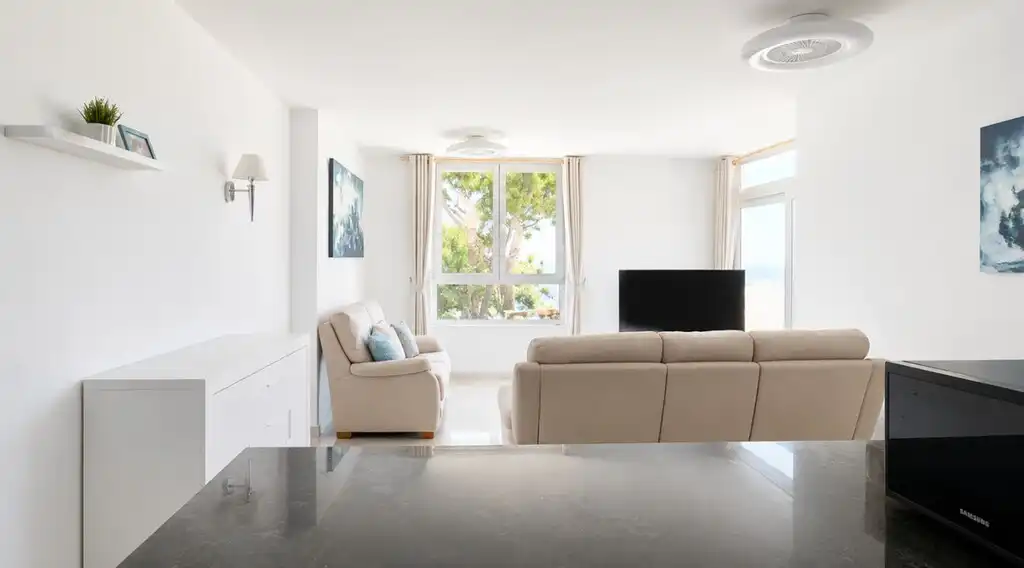 Sala de estar de Apartamento en venta en Calvià con Aire acondicionado, Terraza y Piscina comunitaria