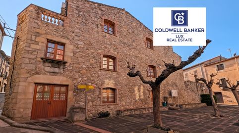 En el centro de Agullana, un pequeño pueblo de los Pirineos en la frontera francocatalana, esta casa de piedra de 1740 fue restaur