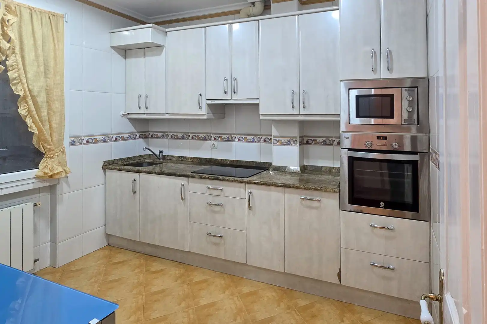 Cocina de Piso en venta en Santander con Calefacción