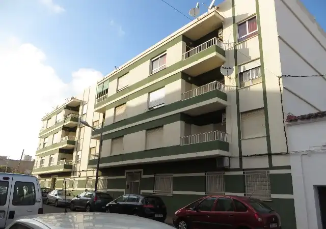 Vista exterior de Piso en venta en Piles