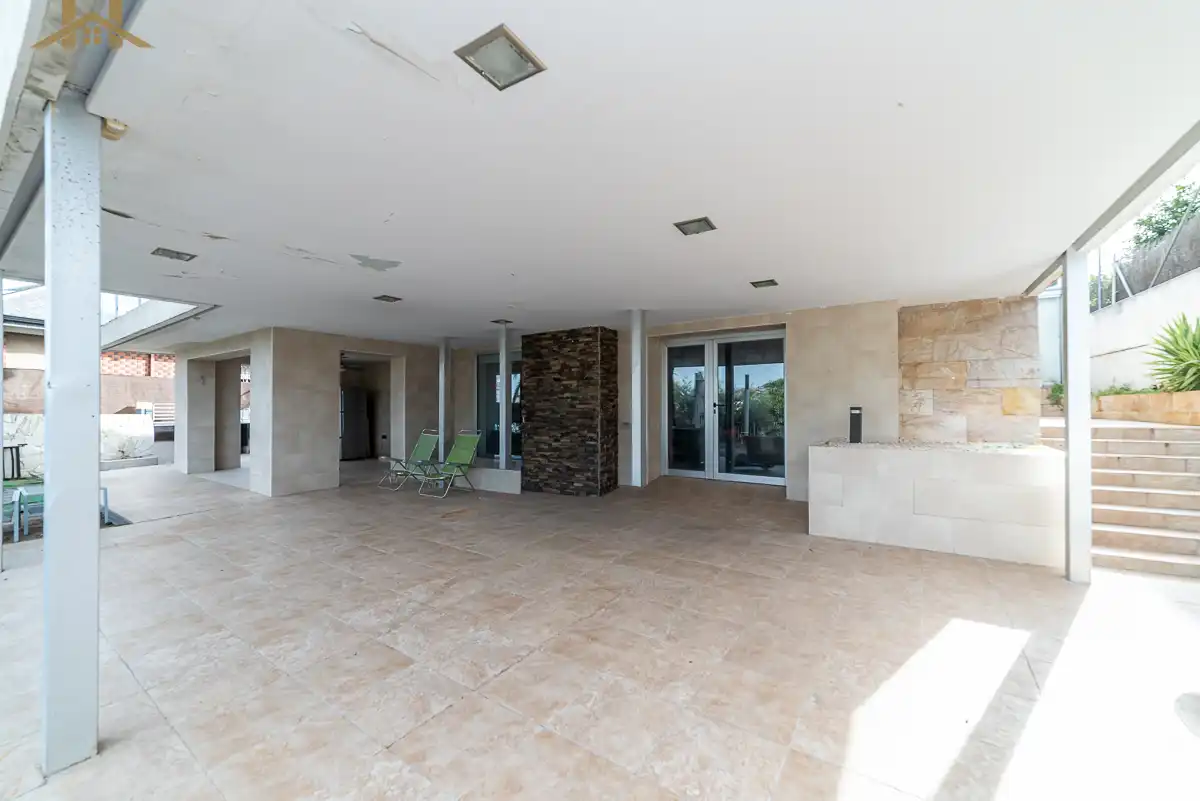 Terrassa de Casa o xalet en venda en Casarrubios del Monte amb Aire condicionat, Calefacció i Terrassa