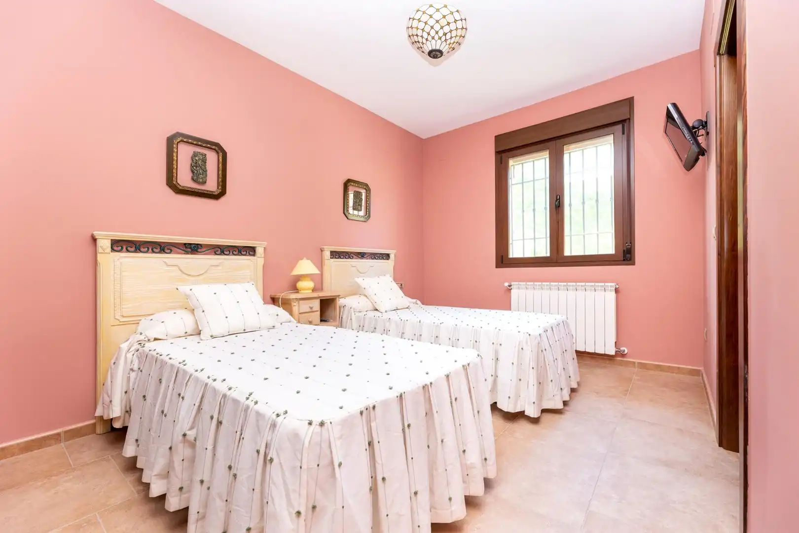 Bedroom of Houses for sale in Colomera  with Heating, Terrace and Storage room