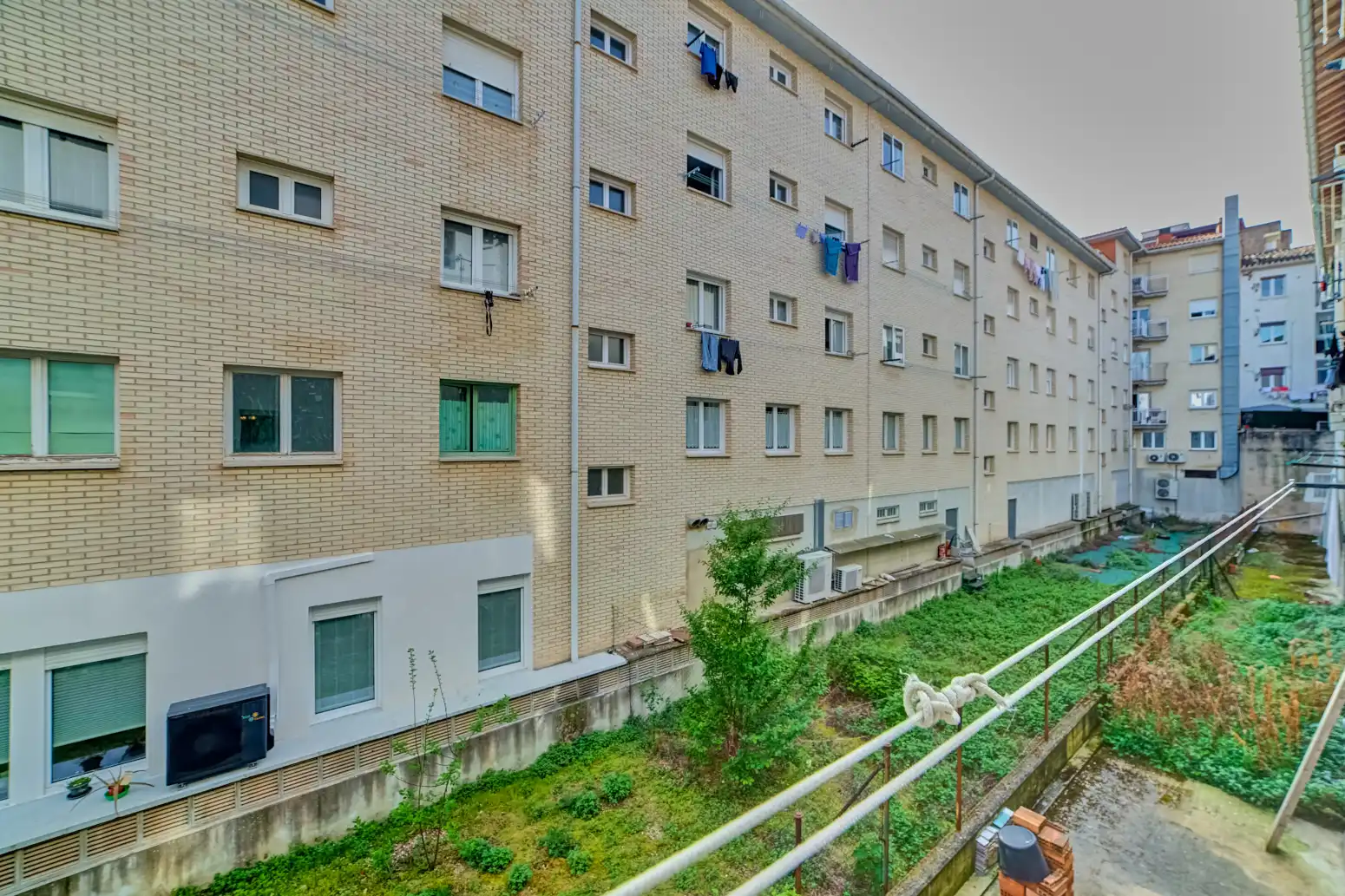 Vista exterior de Piso en venta en Burlada / Burlata con Calefacción, Parquet y Balcón