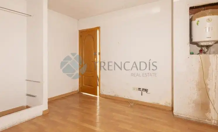 Dormitori de Pis en venda en Madrid