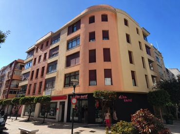 Apartament amb ascensor en venda a Estepona Pueblo