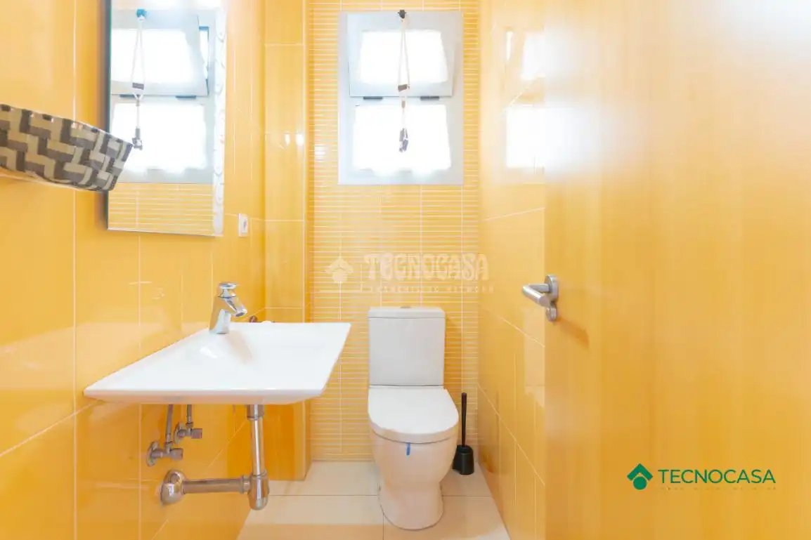 Baño de Piso en venta en Roquetas de Mar con Aire acondicionado y Terraza