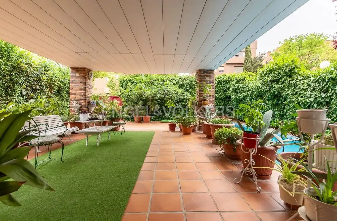 Jardín de Casa o chalet en venta en Madrid con Aire acondicionado, Calefacción y Jardín privado