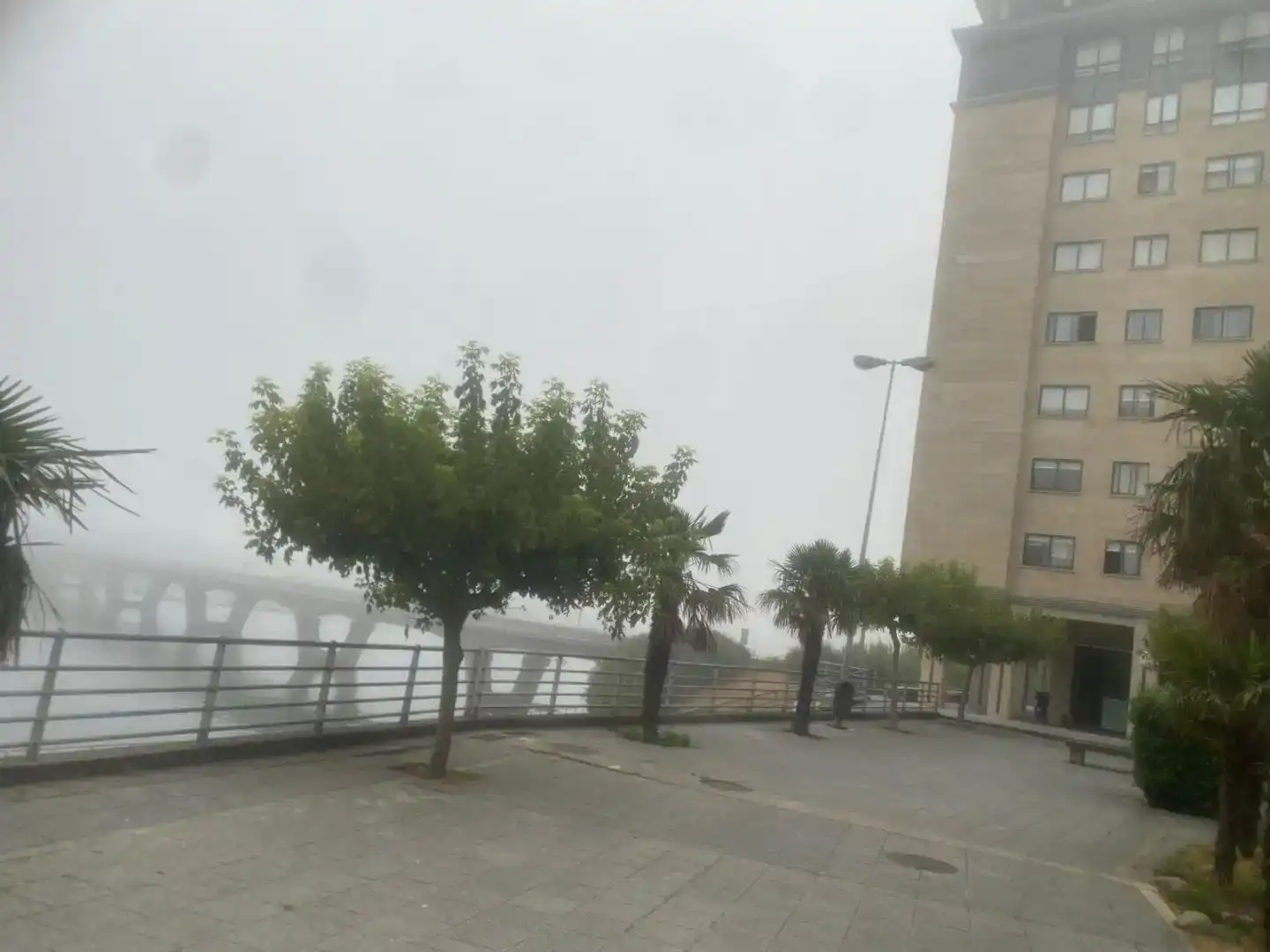 Außenansicht von Wohnung zur Miete in Vigo  mit Parkett und Abstellraum