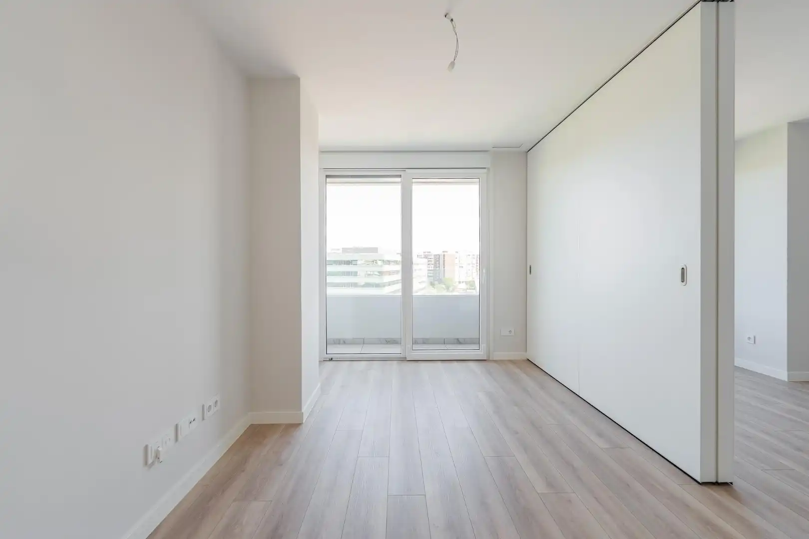 Habitación de Apartamento en venta en Madrid con Aire acondicionado, Calefacción y Jardín privado