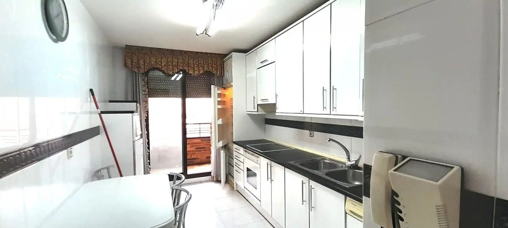 Cocina de Apartamento en venta en  Logroño con Trastero