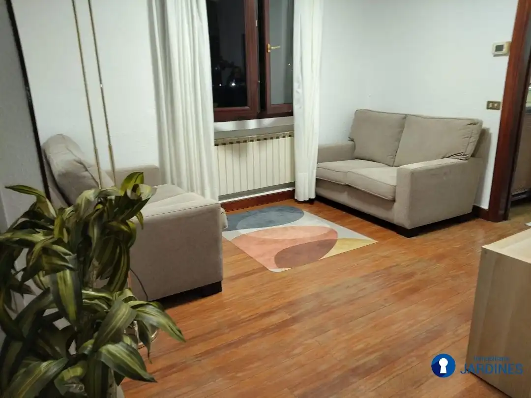 Living room of Flat for rent in Bilbao   with Heating
