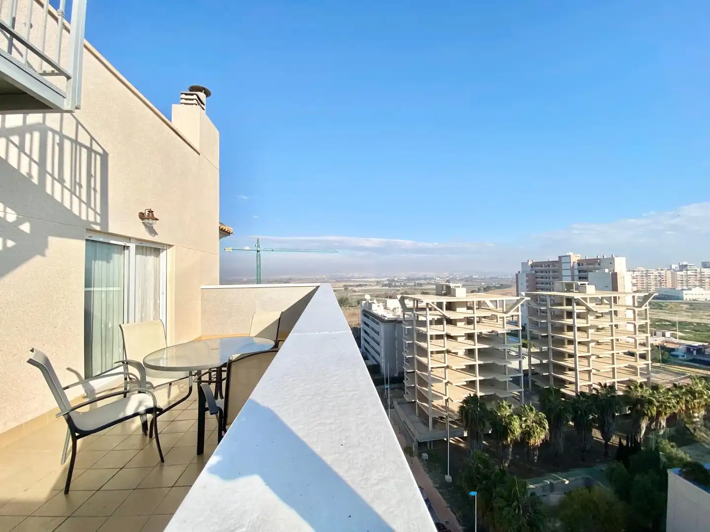 Apartamento con terraza en alquiler en Puerto Deportivo, imagen 5