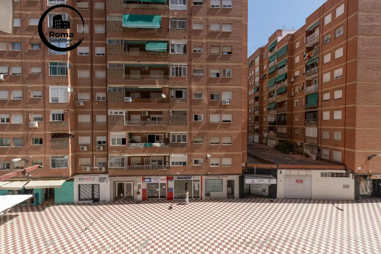 Vista exterior de Piso en venta en Granada con Terraza, Amueblado y Balcón