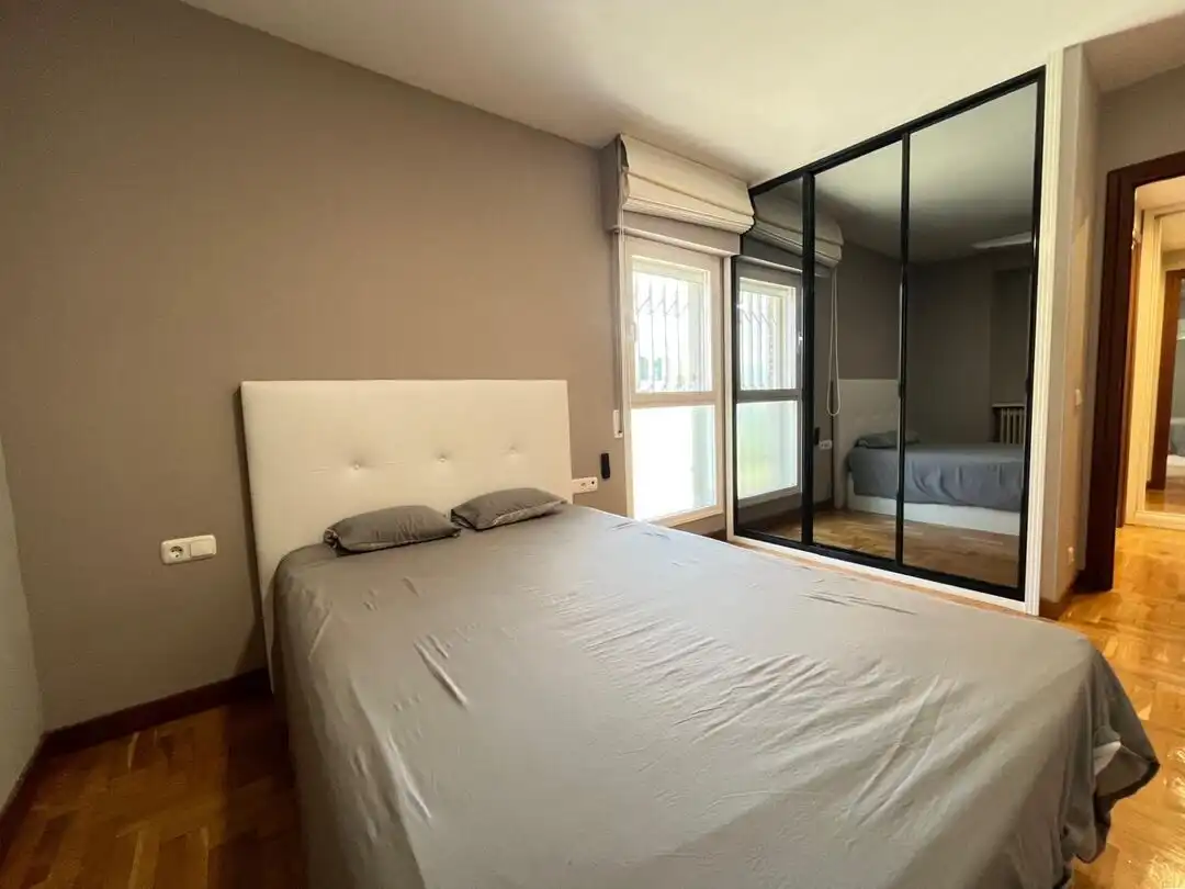 Habitación de Piso en venta en Barañáin / Barañain con Calefacción, Trastero y Amueblado
