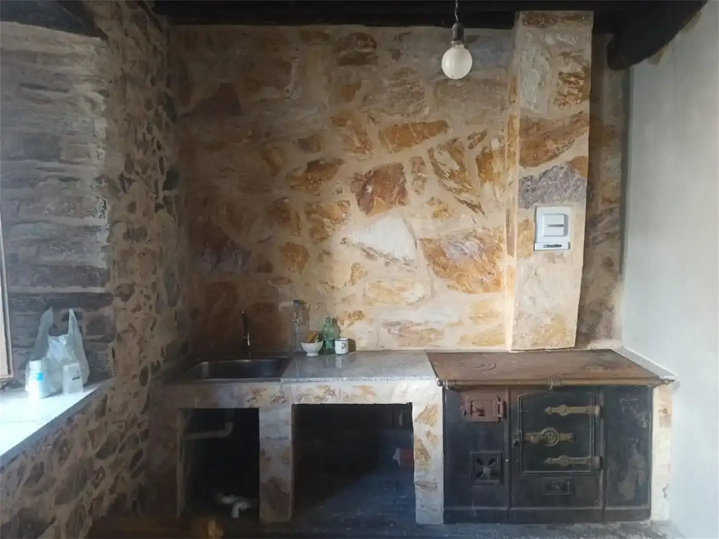 Cuina de Casa adosada en venda en Rubiá amb Balcó