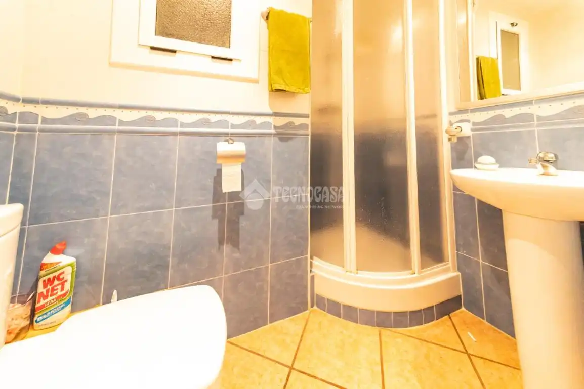 Bathroom of Flat for sale in Calafell  with Heating and Balcony