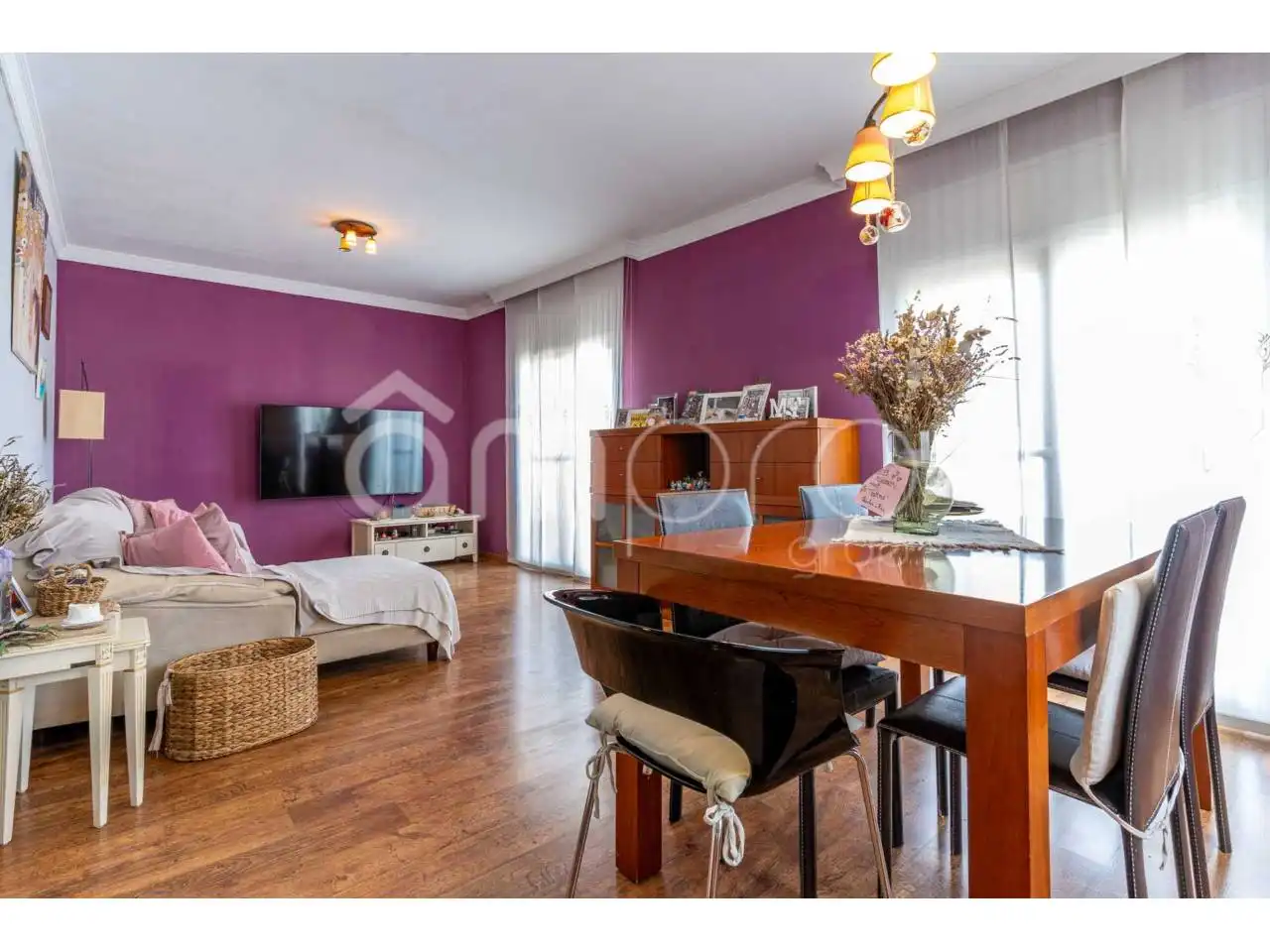 Sala de estar de Dúplex en venta en Vilanova i la Geltrú con Terraza, Balcón y Alarma