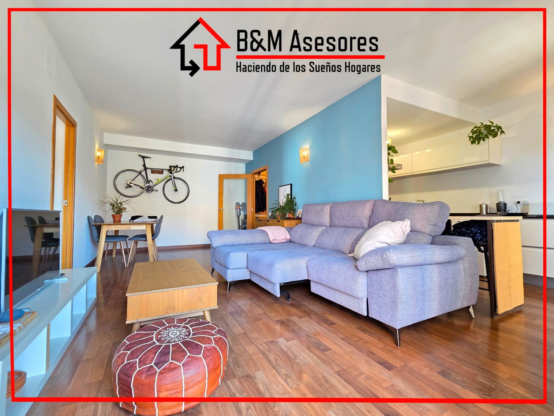 Living room of Flat for sale in Sant Andreu de la Barca  with Air Conditioner, Heating and Parquet flooring