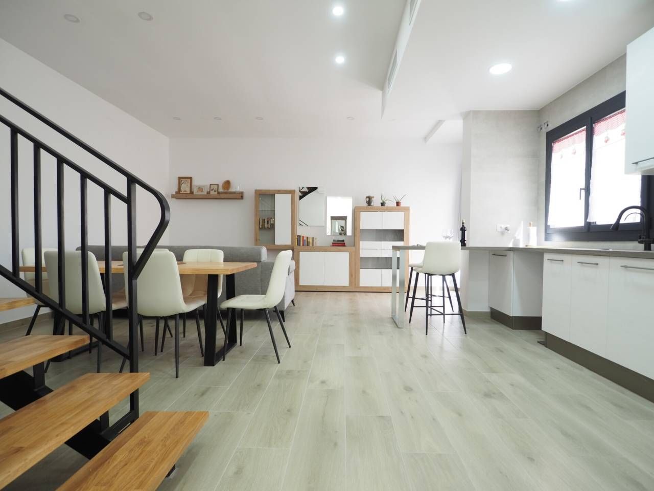 Kitchen of Single-family semi-detached for sale in Santa Eulàlia de Ronçana  with Air Conditioner and Terrace