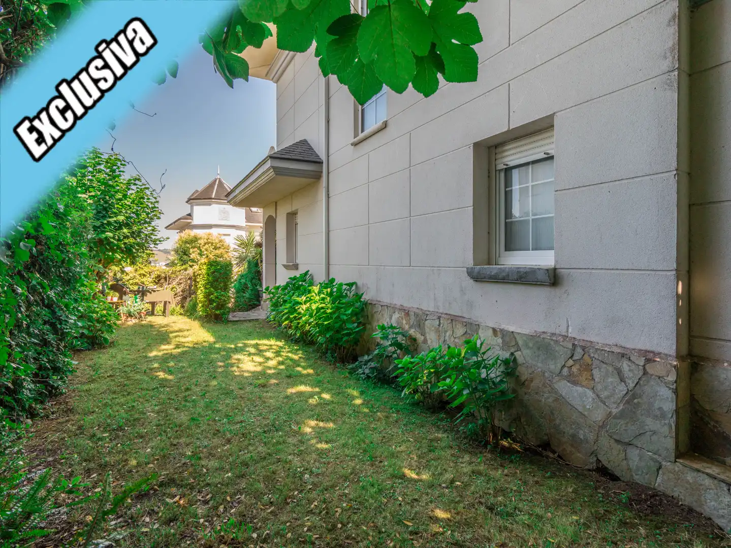 Vista exterior de Casa o xalet en venda en Bárcena de Cicero amb Calefacció, Jardí privat i Terrassa