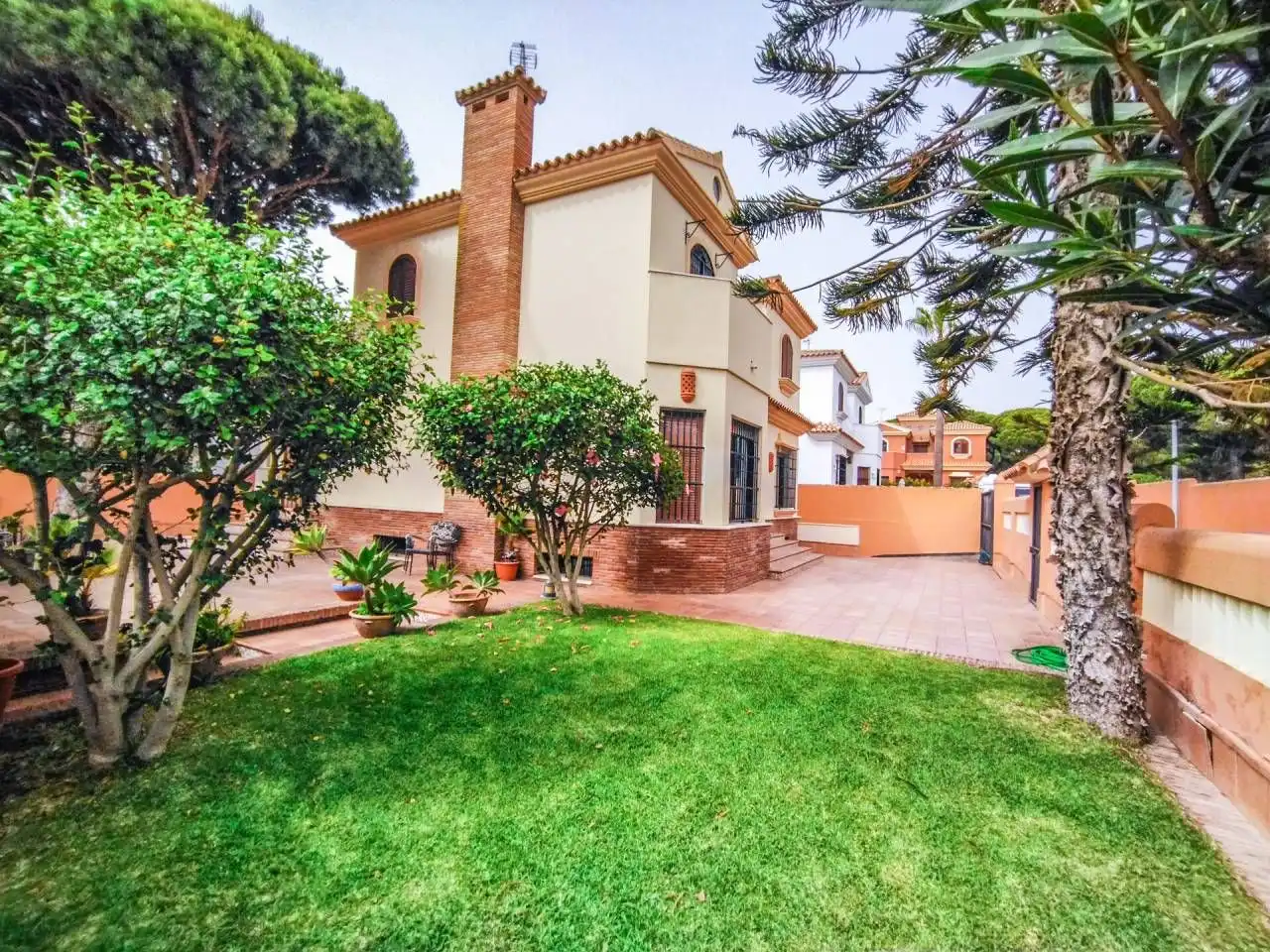 Chalet con piscina en venta en N/A, imagen 2