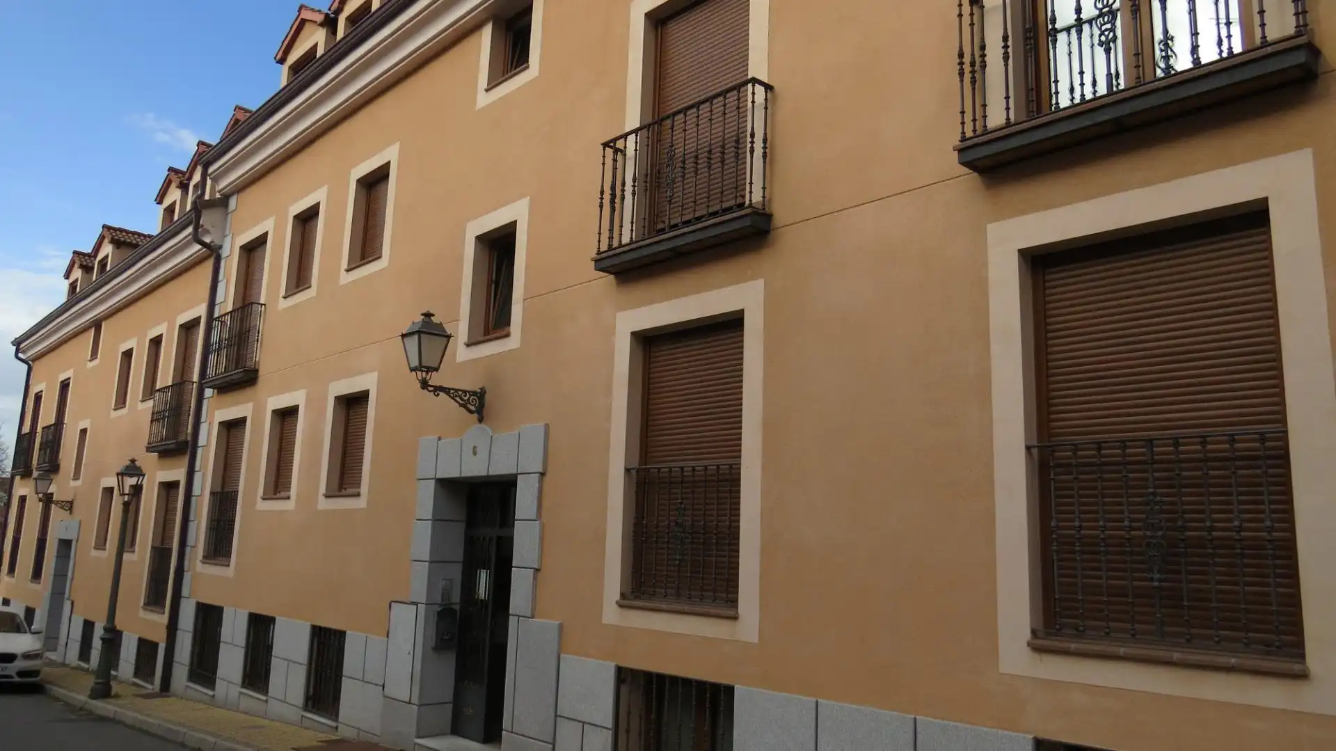 Vista exterior de Piso en venta en Real Sitio de San Ildefonso con Calefacción