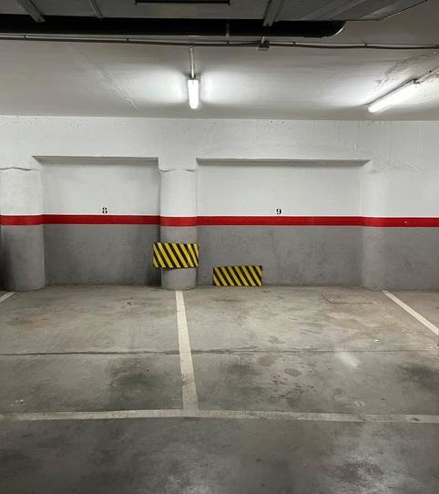 Foto 2 de Garaje de alquiler en Valdeacederas, Madrid