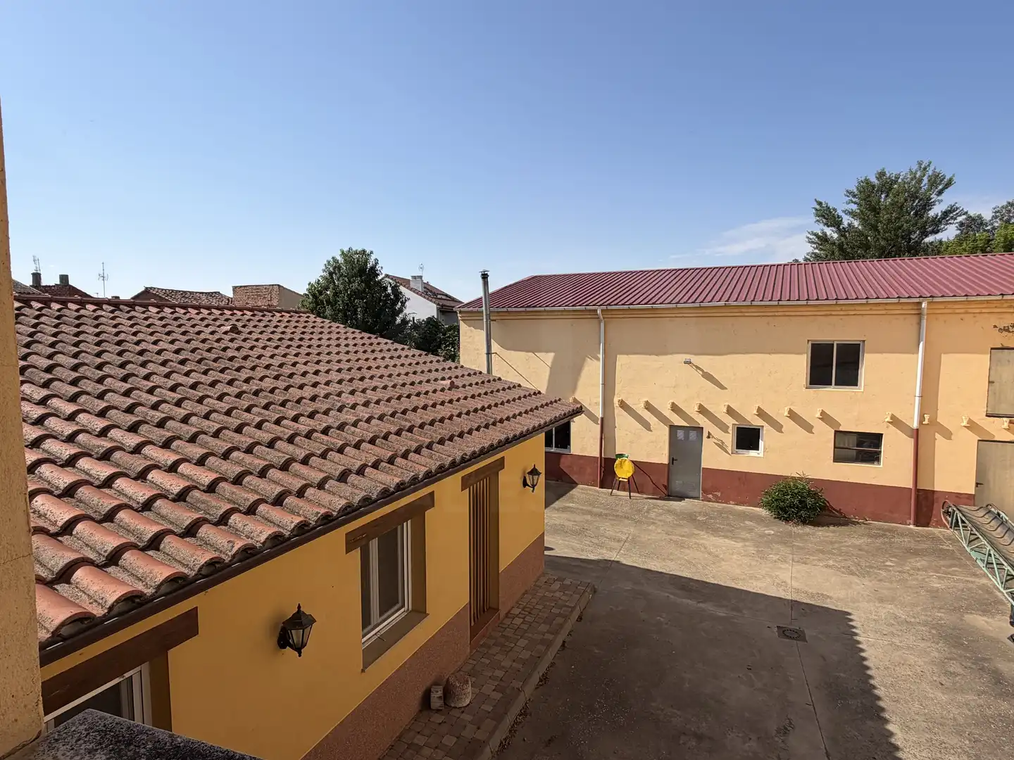 Vista exterior de Casa o chalet en venta en Cabreros del Río con Calefacción
