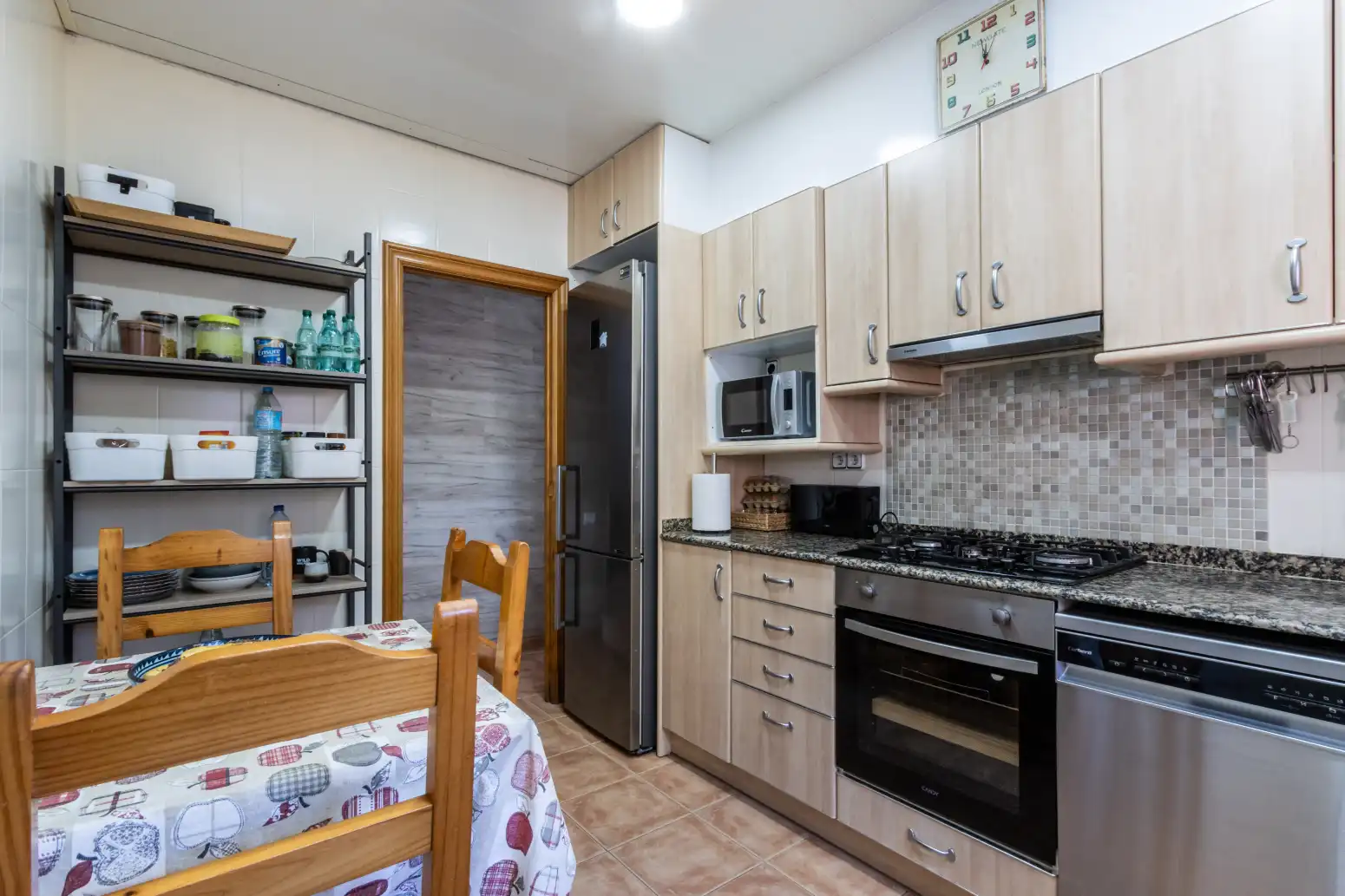 Cuina de Casa o xalet en venda en Viladecavalls amb Jardí privat i Moblat