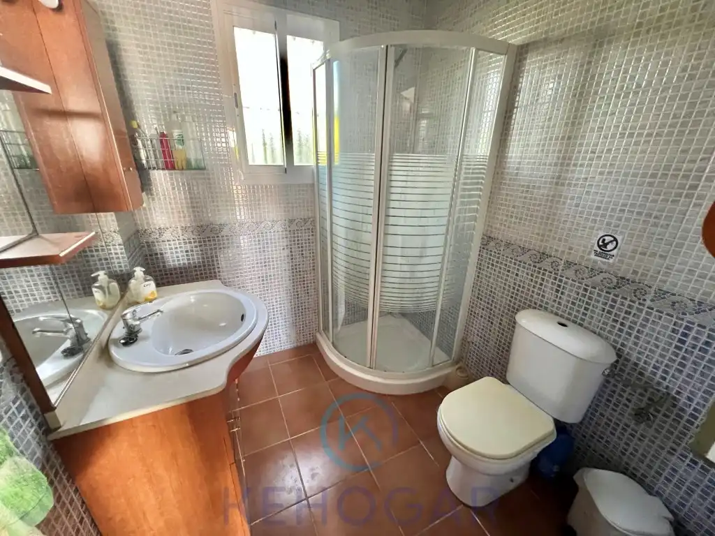 Badezimmer von Residential zum Verkauf in Los Palacios y Villafranca