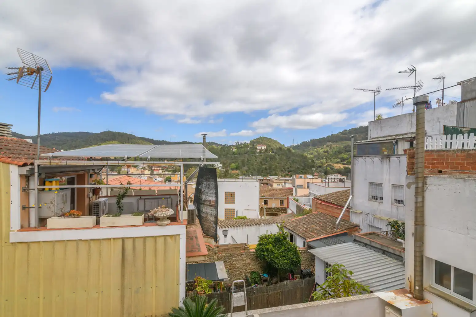 Exterior view of Houses for sale in Sant Climent de Llobregat  with Terrace