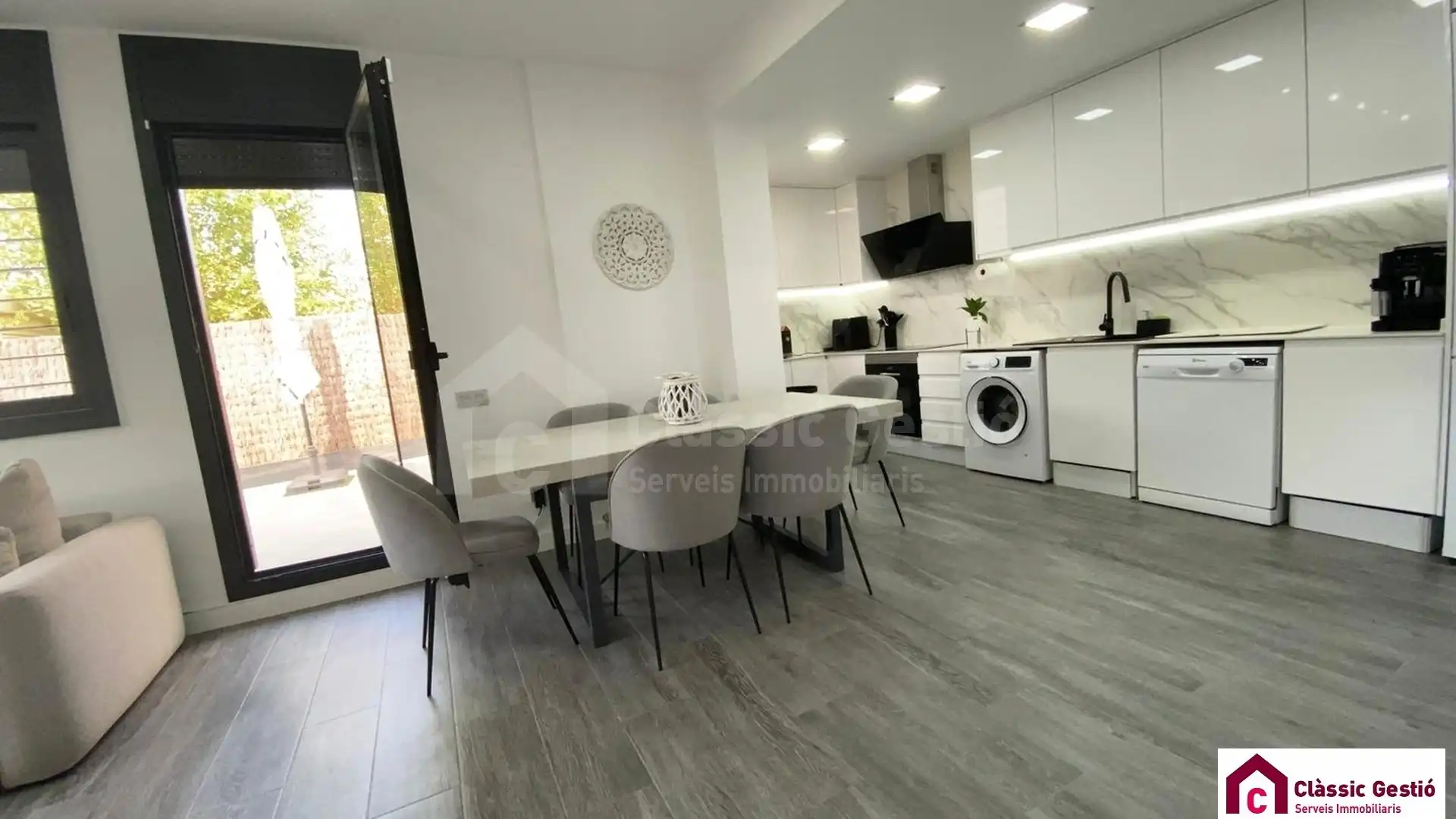 Kitchen of Houses for sale in Terrassa  with Air Conditioner, Heating and Terrace